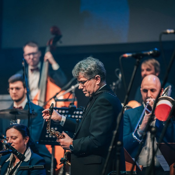 Vánoční galakoncert Moravia Big Band & Hana Holišová