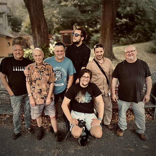 Buty: 40 let na scéně / Hvězdy na hradě