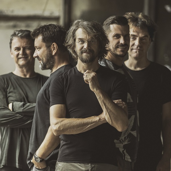 Dan Bárta & Illustratosphere