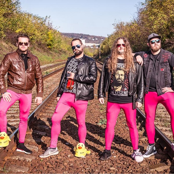 Morčata na útěku / Hvězdy na hradě