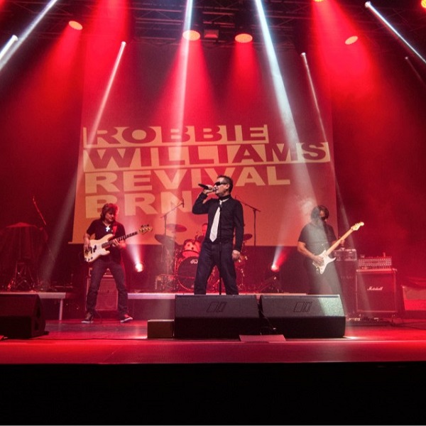Léto u zámku / Robbie Williams Revival